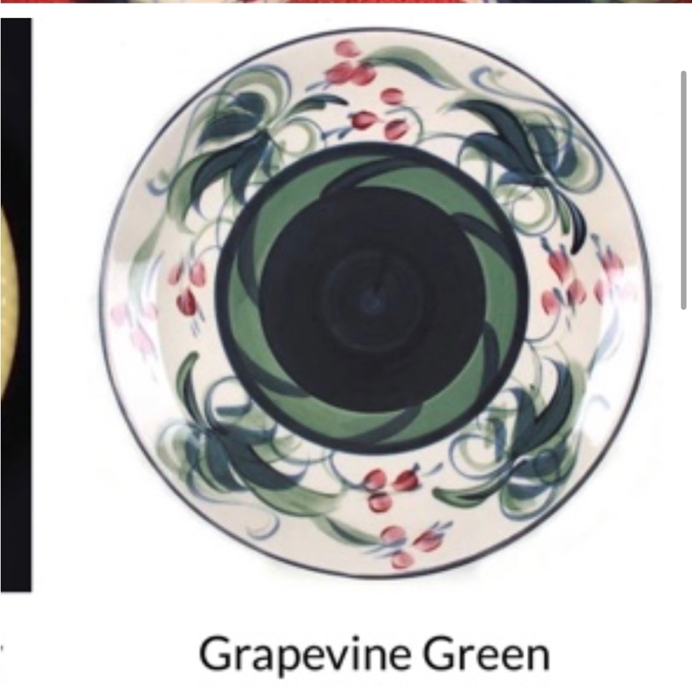 Gail Pittman Sugar bowl w/lid & Creamer Grapevine Design - Picture 4 of 4